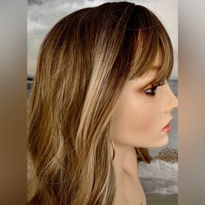 HAIR, 25” Long Wavy Layers, Center Part Bangs Ombre Med Brown/Blonde